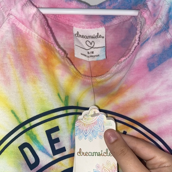 Dreamsicle Multi Color Destin Florida Palm Tree Tie Dye Cropped V-Neck T-Shirt - Picture 3 of 3
